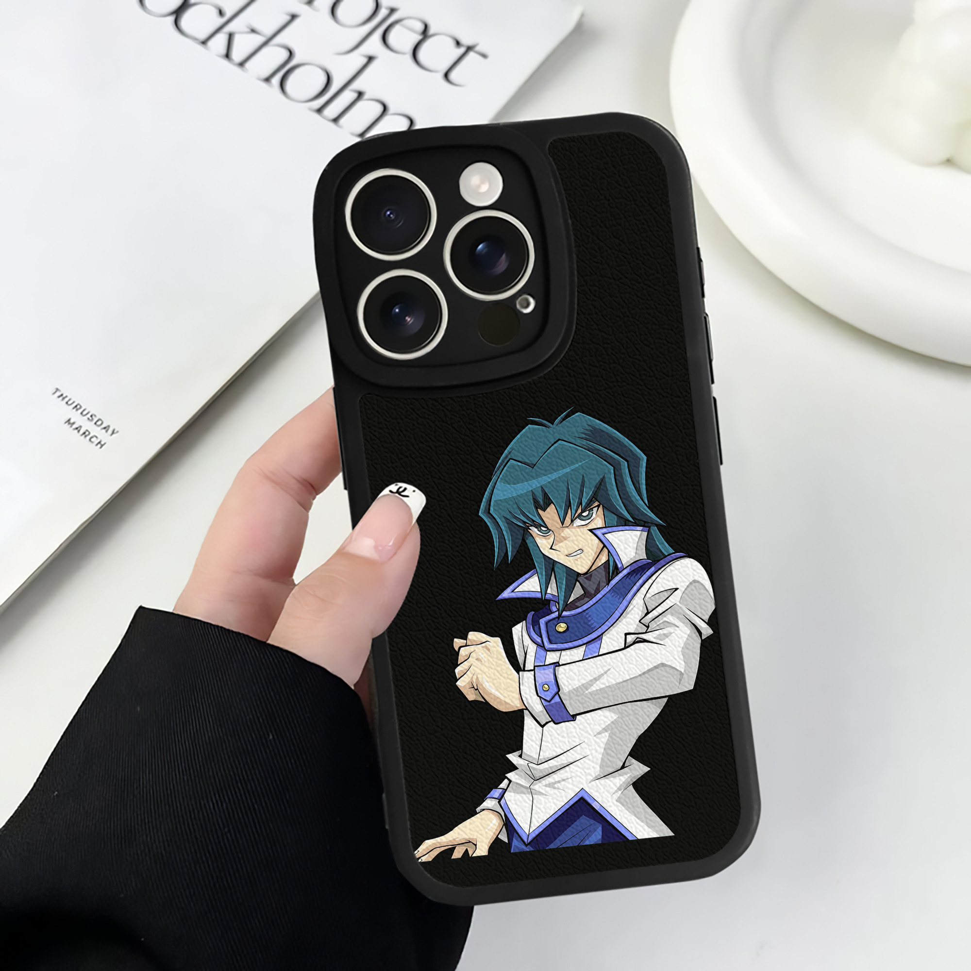 遊☆戯☆王 Yu-Gi-Oh! 【iPhone 16シリーズ対応】シリコンスマホケース（レザー調） 材質：シリコン